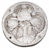 Quadrilobe à motif végétal.
