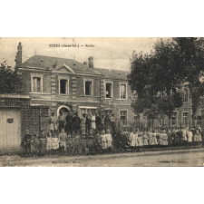 Tôtes (Seine-Inf.) - Les Ecoles.