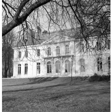 Centre de l'Enfance de Longchamp : le bâtiment scolaire principal
