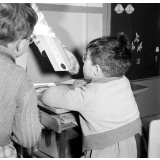 Centre d'éducation spécialisée de Lestrade : la rééducation des déficients visuels.