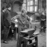 Lycée technique d'Etat : la section forge. Le forgeage à la main.