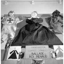 I.P.N. : exposition, Coopératives scolaires : travaux d'élèves.
