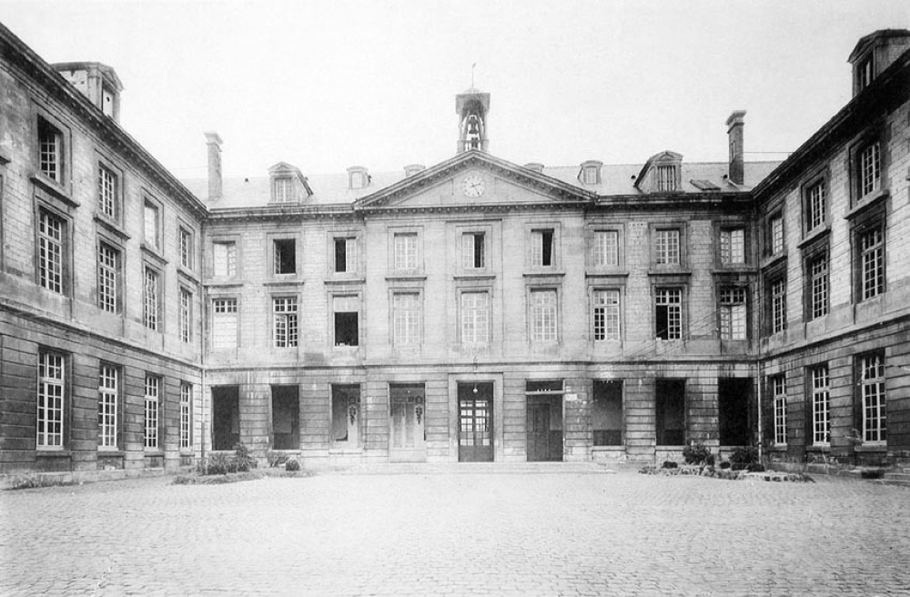 Ecole Nationale d'Arts et Métiers de Châlons-sur-Marne. (Marne). Octobre 1931.