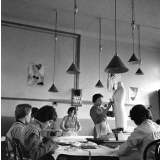 Centre d'éducation des malentendants : Classe de couture : Filles