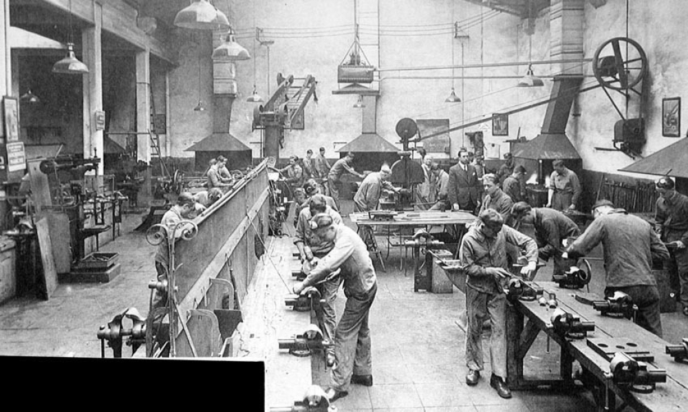 Ecole Pratique de Commerce, d'Industrie et de Mécaniciens de Marine de Boulogne-Sur-Mer.