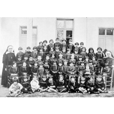 Pensionnat Saint-Joseph de l'Apparition - Beyrouth. 1929-1930. (Liban).