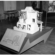 Exposition IPN, Londres : une maquette d'une centrale