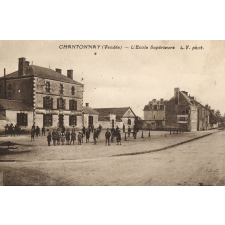 Chantonnay (Vendée) - L'Ecole Supérieure.