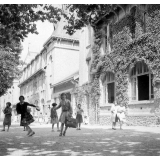 Lycée de jeunes filles de Saint-Germain-en-Laye : récréation