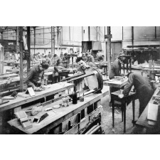 École Pratique d'Industrie de Puteaux, Rue Mars et Roty.