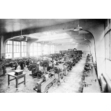 Ecole Nationale de Besançon. (Doubs). (4 sections : Horlogerie - Bijouterie. Mécanique - Electricité).