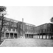 Institution Sainte-Anne, 18, rue de l'Observatoire - Brest.