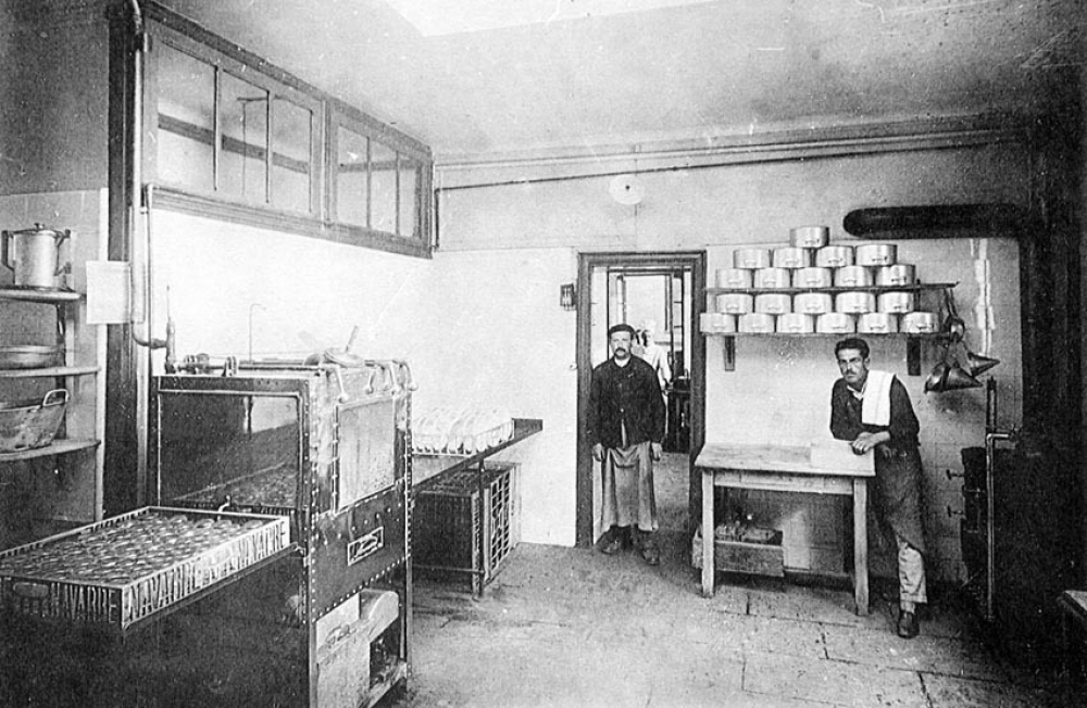 Ecole Nationale Professionnelle Jean Dupuy - Tarbes. 1928-1929. Industrie-Commerce-Hôtellerie.