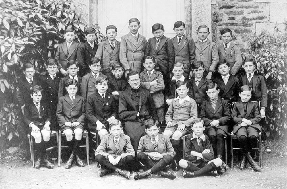 Petit Séminaire Sainte-Croix - Châteaugiron. (Ille et Vilaine). 1931-1932.