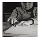 Institut départemental des Aveugles de la Seine (Ecole Braille).
 L'enseignement destiné aux aveugles. L'apprentissage de la lecture en braille.