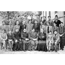 Ecole St-Jacques - Joigny. (Yonne). 1937-1938.
