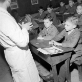Ecole primaire de Brunoy, enseignement de la musique : présentation d'une cythare