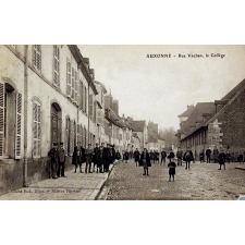Auxonne - Rue Vauban, le Collège.