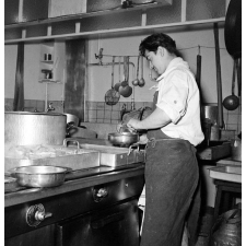 Restaurant universitaire à Paris, Le Mabillon : la cuisine