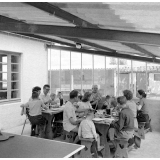 Ligue française de l'Enseignement : camp familial de vacances, la salle à manger