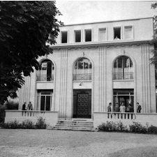 Médecine mentale universitaire : un bâtiment