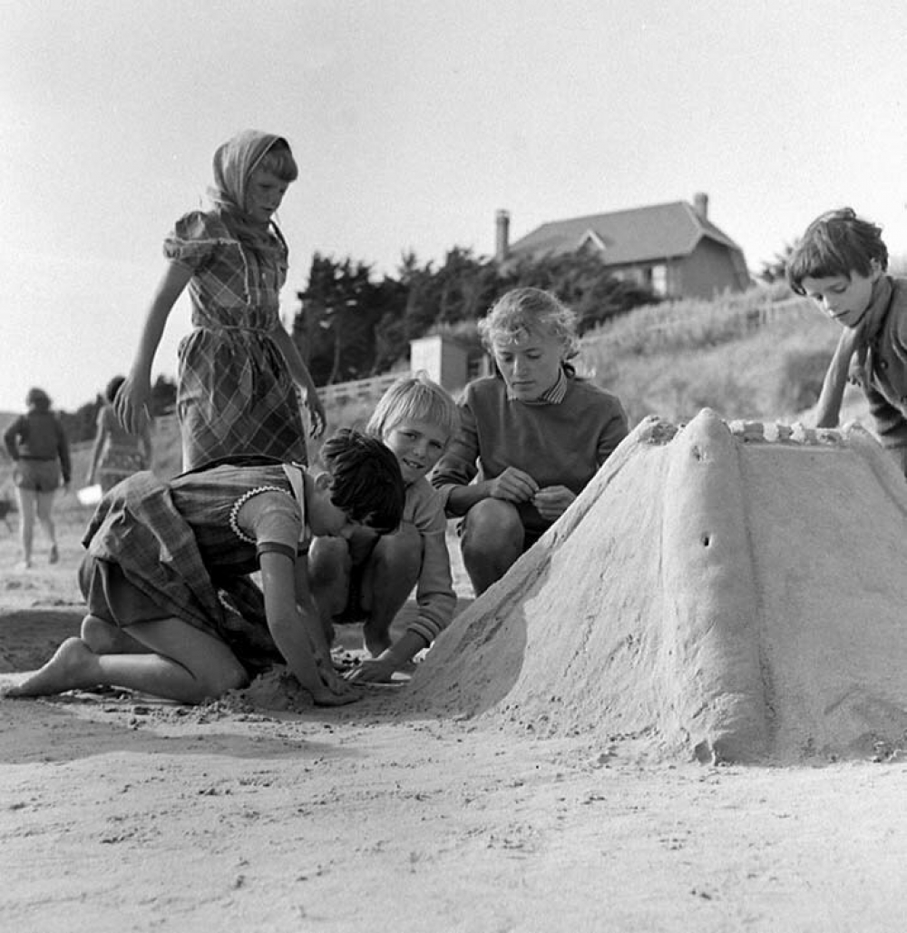 Colonie d'Erquy, œuvres laïques de la ville de Saint-Brieuc : château de sable
