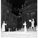 Vie étudiante à Paris : théâtre dans la cour d'honneur de la Sorbonne, Les Perses par les Théophiliens