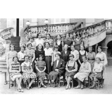 Lycée de Jeunes Filles - Roannne. Album du Cinquantenaire. 1933.
