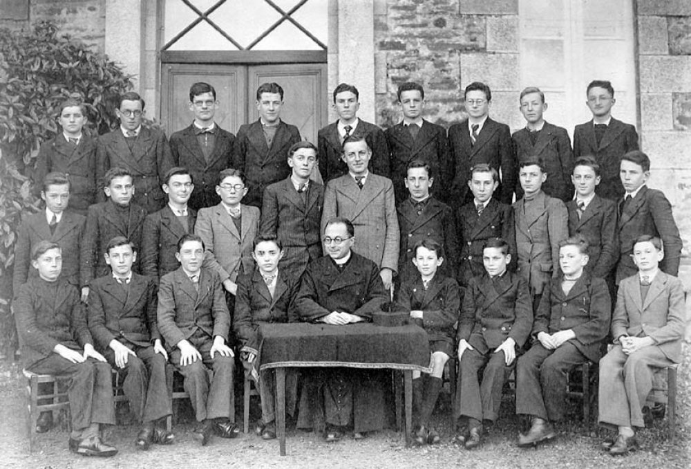 Petit Séminaire Sainte-Croix - Châteaugiron. (Ille et vilaine). 1940-1941.