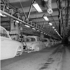 Régie Renault : la chaîne des Dauphines