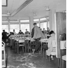 Restaurant universitaire à Paris, Le Mabillon : la salle de restaurant
