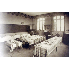 Ecole Primaire Supérieure de Jeunes Filles. Hirson 1929-1930.