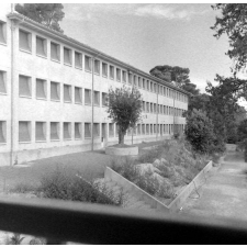 Collège d'enseignement technique de garçons : la façade principale.