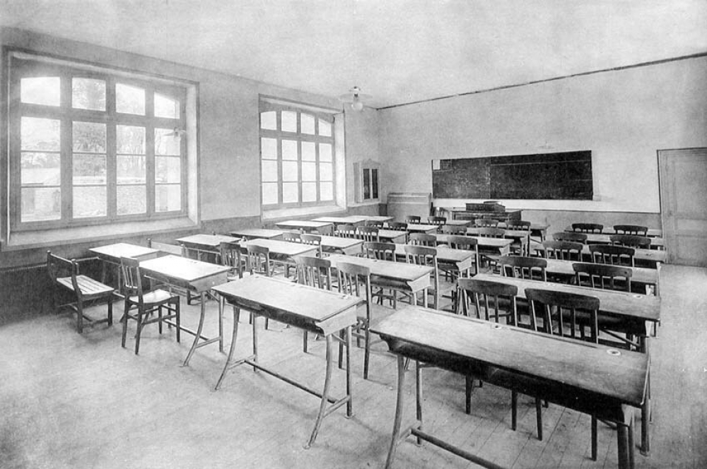 Collège et Ecole Primaire Supérieure de Jeunes Filles - Morlaix.