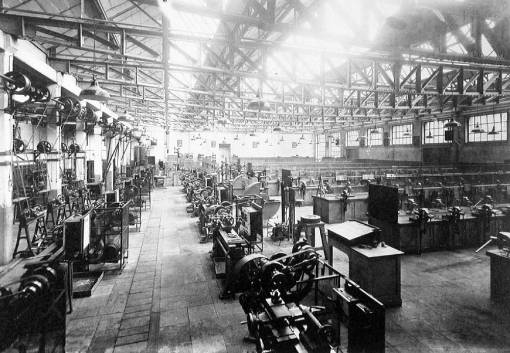 Ecole Pratique de Commerce, d'Industrie et de Mécaniciens de Marine de Boulogne-Sur-Mer.          