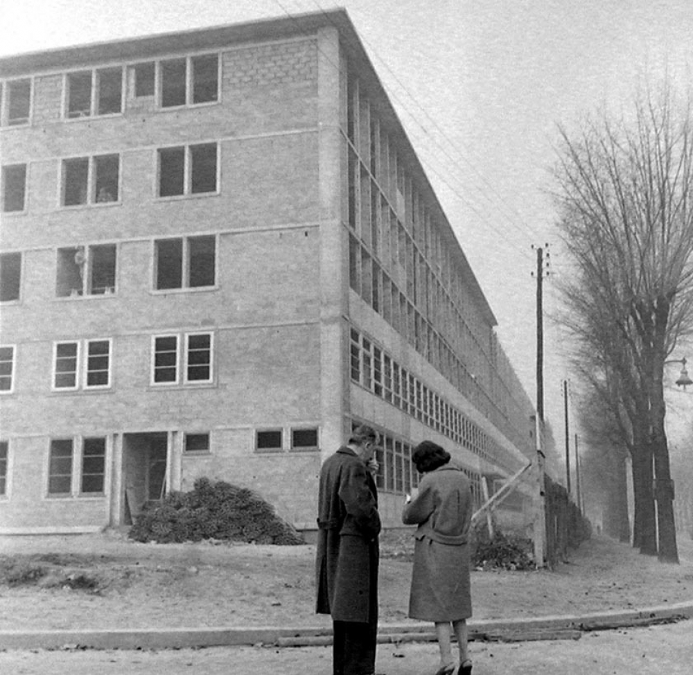 Ecole nationale de radiotechnique et d'électricité appliquée : la construction des nouveaux bâtiments (bloc scolaire, internat et administration).