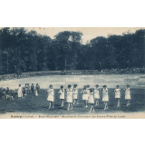 Montargis (Loiret) - Stade Municipal - Mouvement d'ensemble des Jeunes Filles du Lycée.