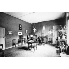 Ecole Primaire Supérieure de Jeunes Filles. Avesnes. 1932-1933.