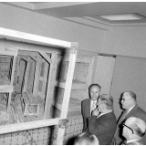 Exposition I.P.N. : reproduction d'une cellule de prisonniers.
