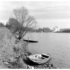 Ecole normale de garçons de Melun : vue sur un lac