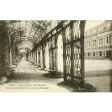 Rouen - Ecole normale d'institutrices - Intérieur de la tonnelle et cour de récréation.