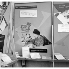 I.P.N. : exposition itinérante sur les relations culturelles, mars 1956