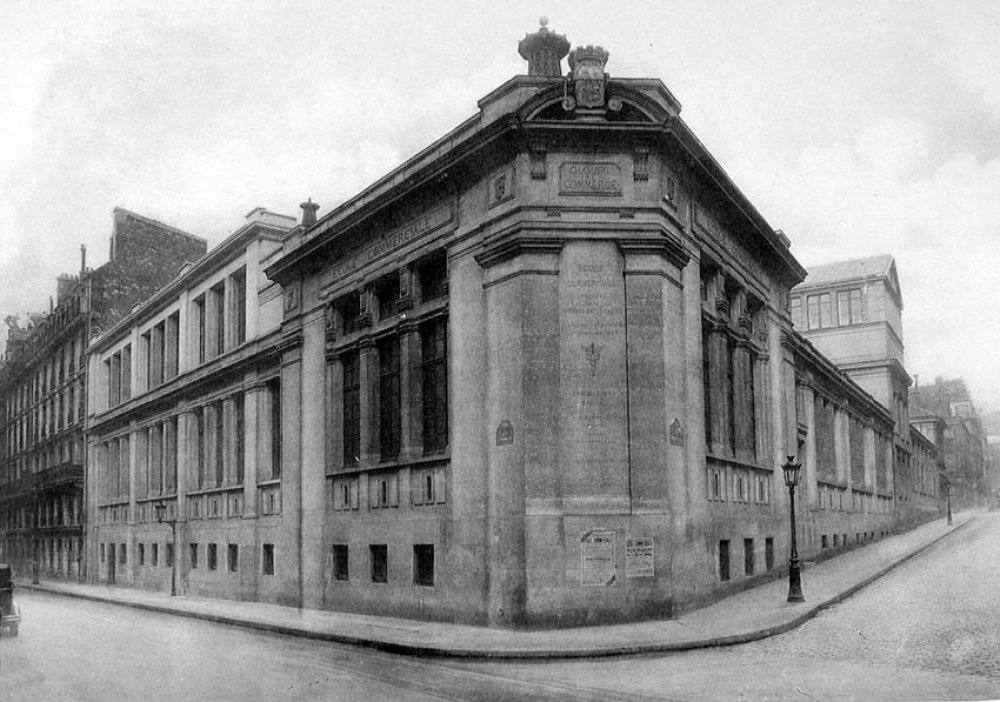 Chambre de Commerce de Paris - Ecole Commerciale, 39 Avenue Trudaine. 1938-1939. 
