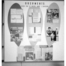 Enseignement audiovisuel : panneau explicatif. Des renseignements sur la radio scolaire.