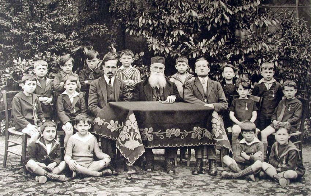 Souvenir des Noces de Diamant du Pensionnat Saint-Gilles - Moulins (Allier) Octobre 1853 - 20 Mai 1928.