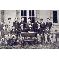 Souvenir des Noces de Diamant du Pensionnat Saint-Gilles - Moulins (Allier) Octobre 1853 - 20 Mai 1928.