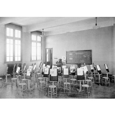Ecole Pratique de Commerce et d'Industrie et Primaire Supérieure de Nîmes.