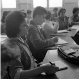 Lycée-pilote mixte de Montgeron. Des élèves de classe de première pendant un cours.