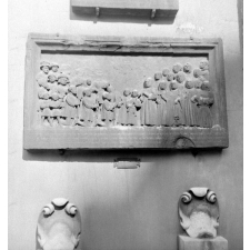 Musée des Antiquités nationales, Saint-Germain-en-Laye : bas-relief de l'époque médiévale