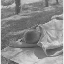 Ligue française de l'Enseignement : camp familial de vacances, la sieste